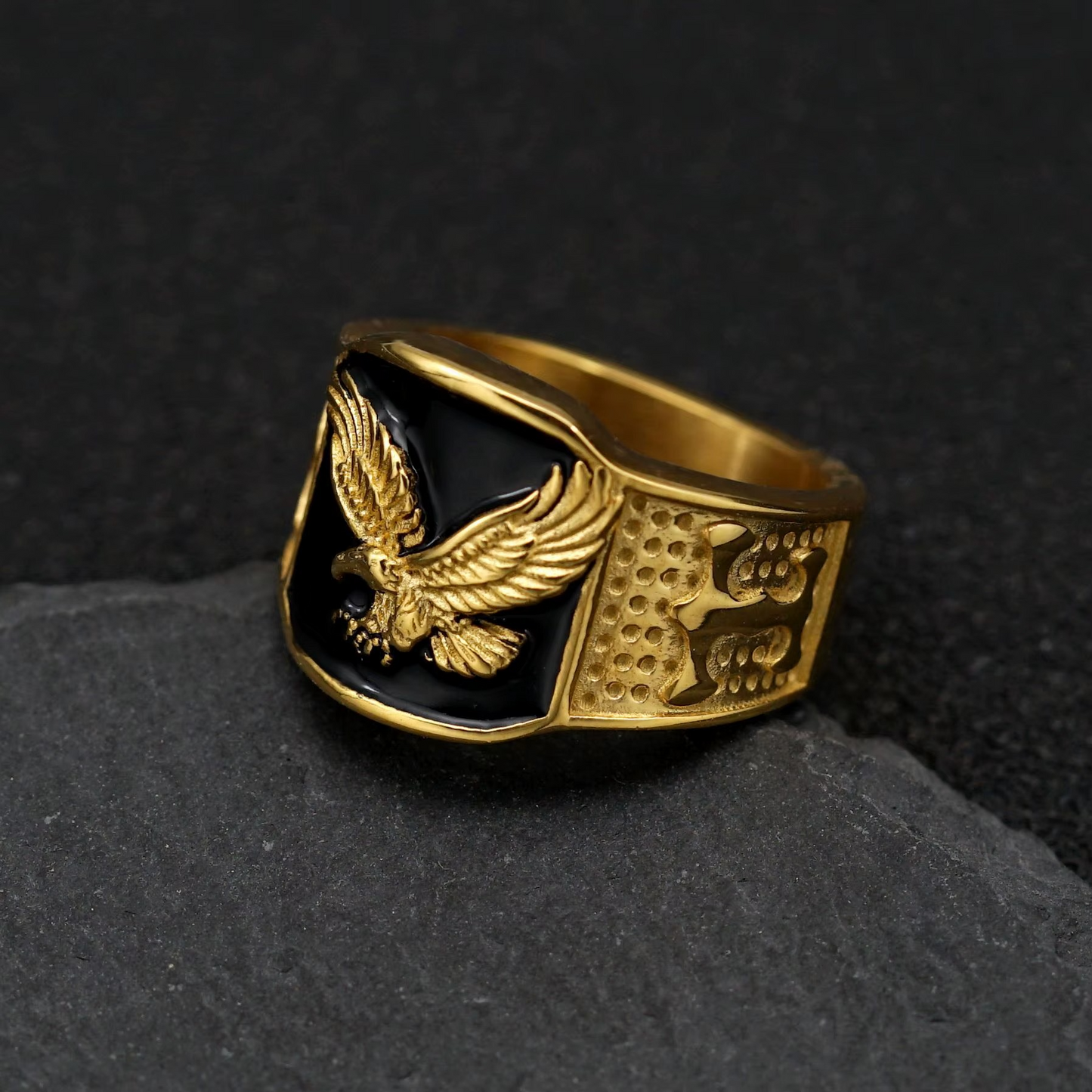 Anel Aguia Inoxidável Banhado a Ouro 18K